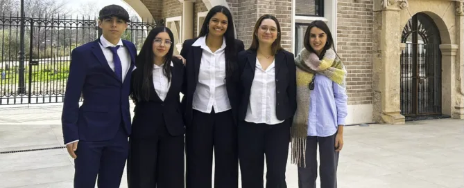Liga de Debate IEB